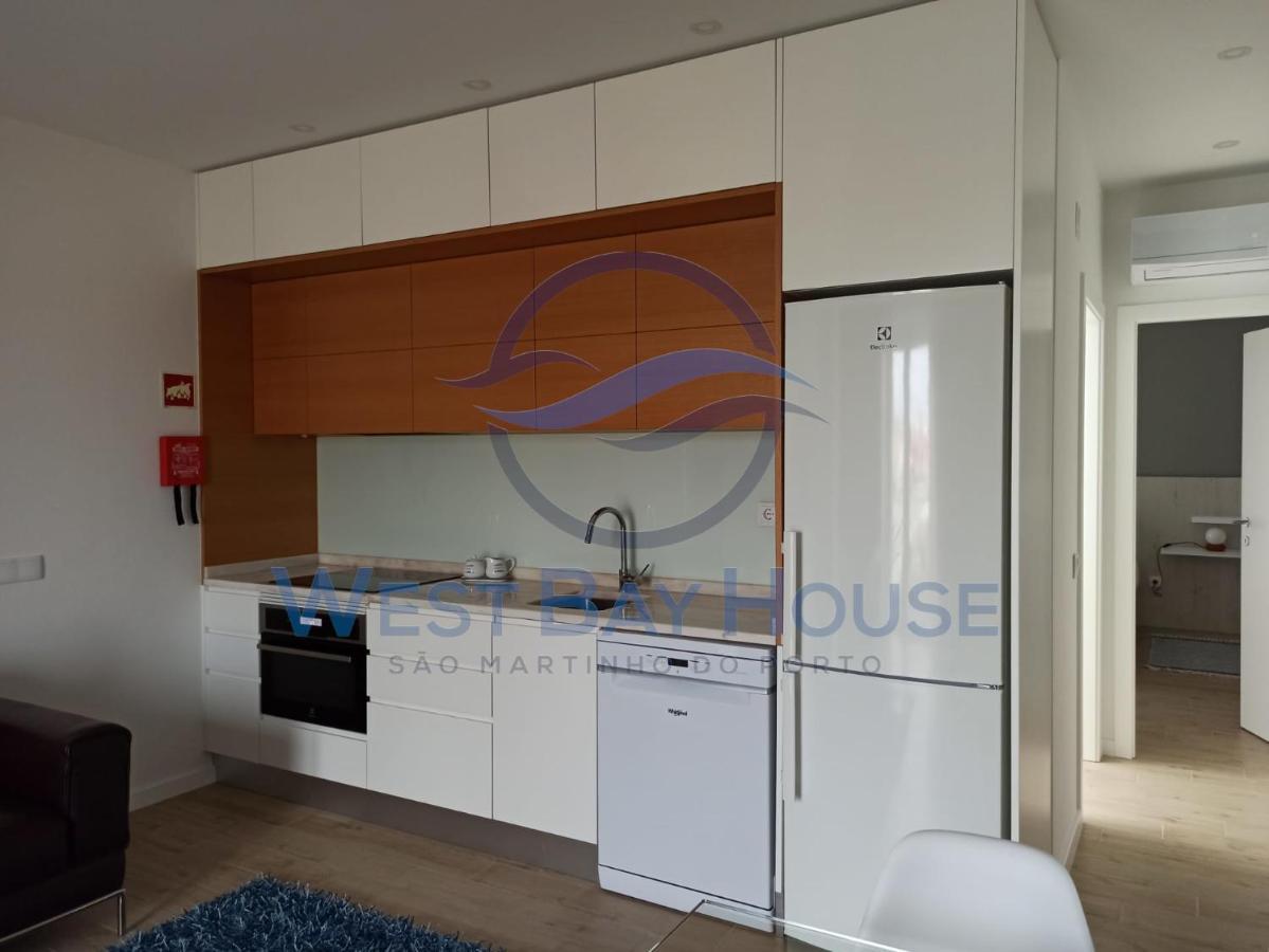 Отель West Bay House Сан-Мартинью-ду-Порту Экстерьер фото